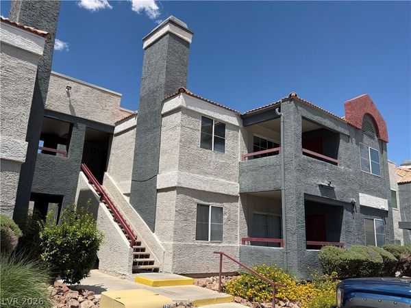 8600 W Charleston Boulevard , Unit 1072, Las Vegas, NV 89117