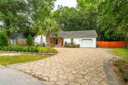 18 Hillcreek Boulevard photo 4