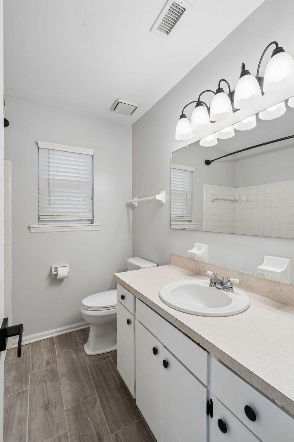 18 Hillcreek Boulevard Photo 31