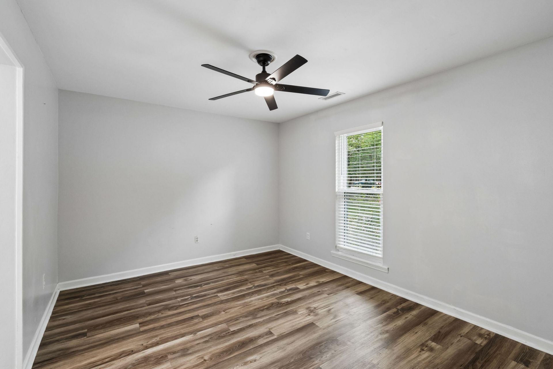 18 Hillcreek Boulevard Photo 35