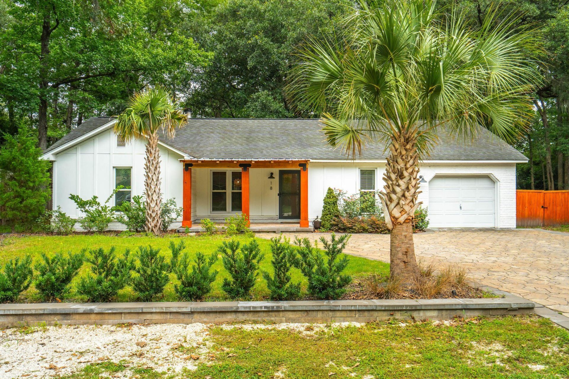 18 Hillcreek Boulevard Photo 4