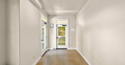 1306 19th St, Sacramento, CA 95811 Photo