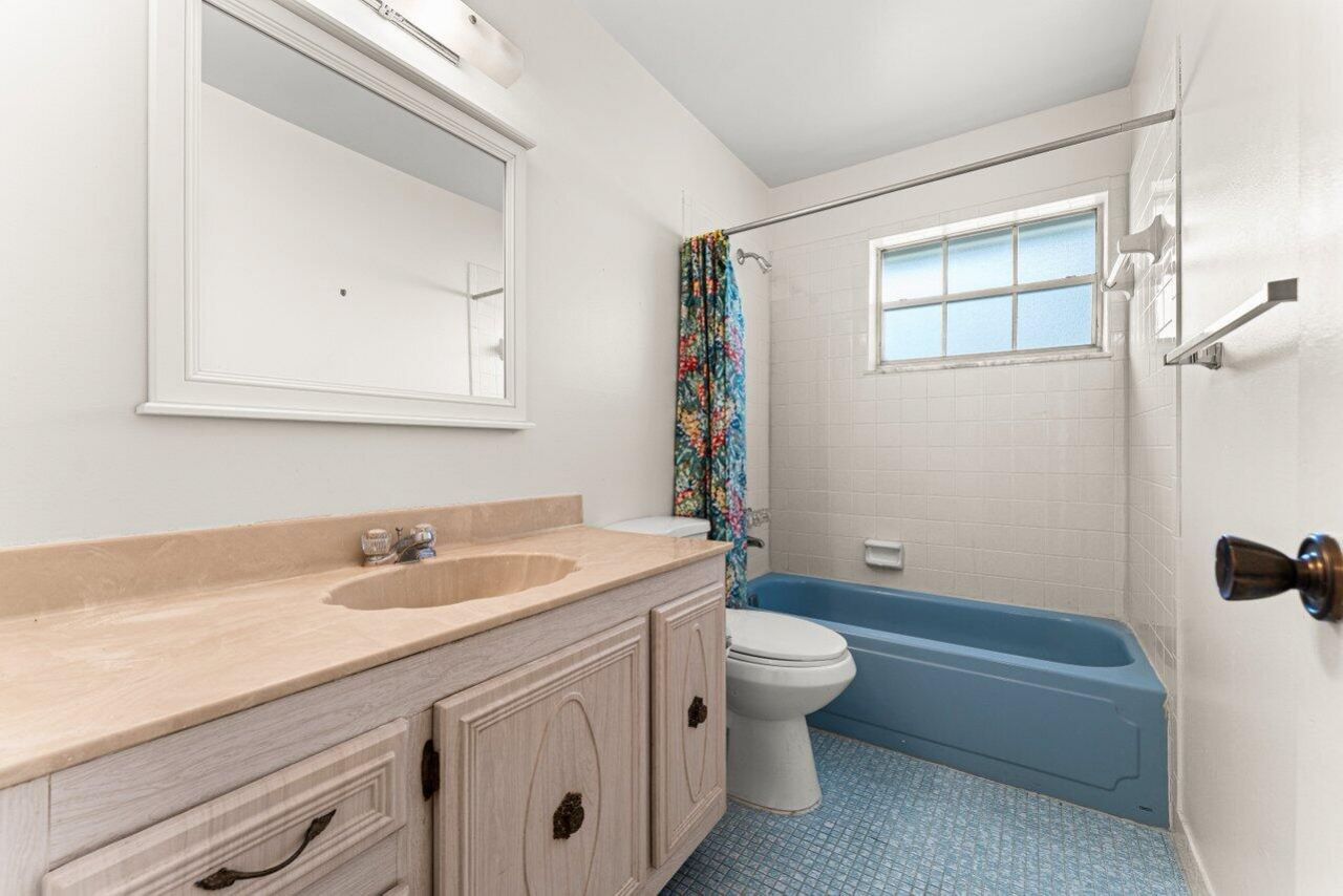 713 Nantucket Circle, Unit B, Lake Worth, FL 33467 Photo