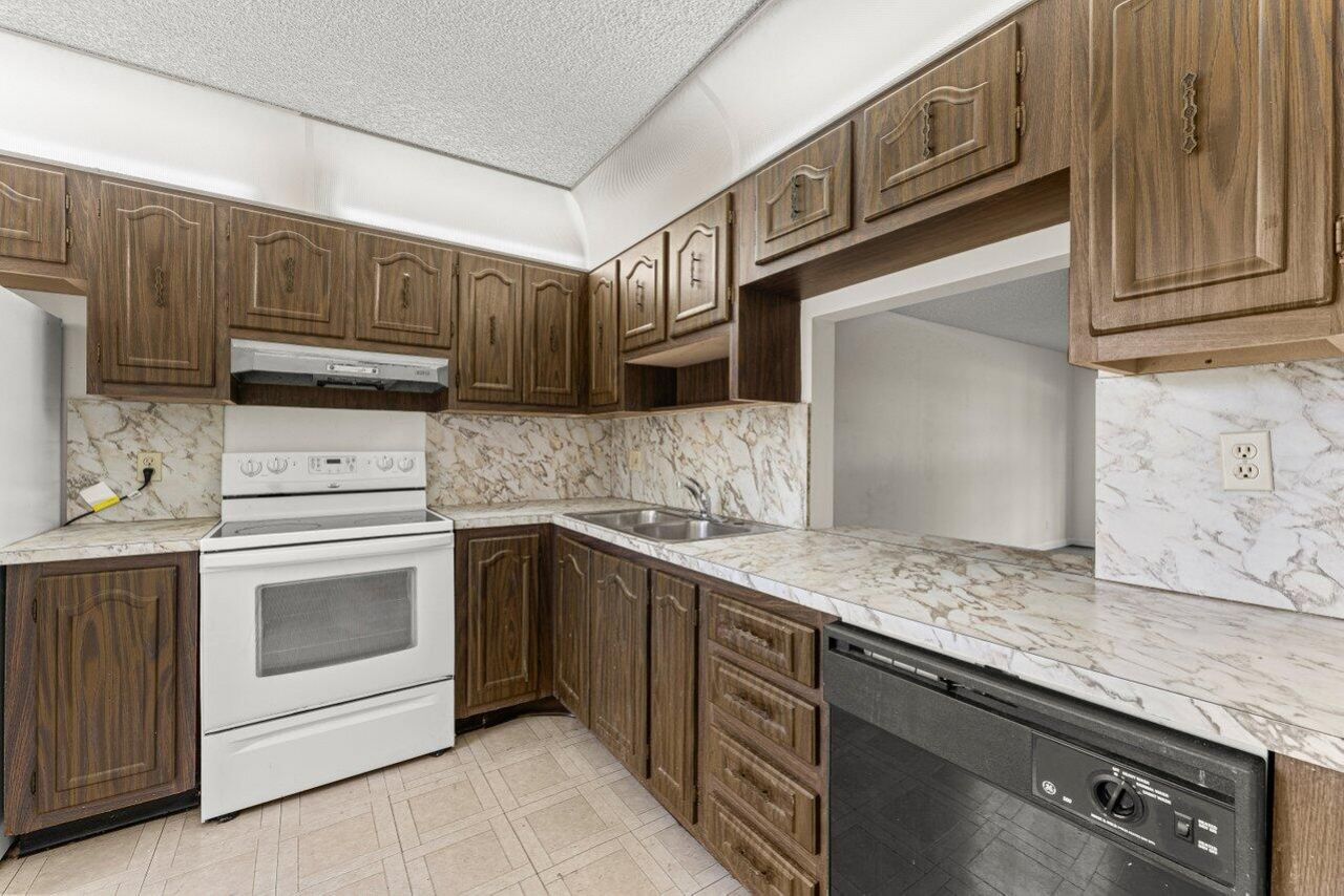 713 Nantucket Circle, Unit B, Lake Worth, FL 33467 Photo