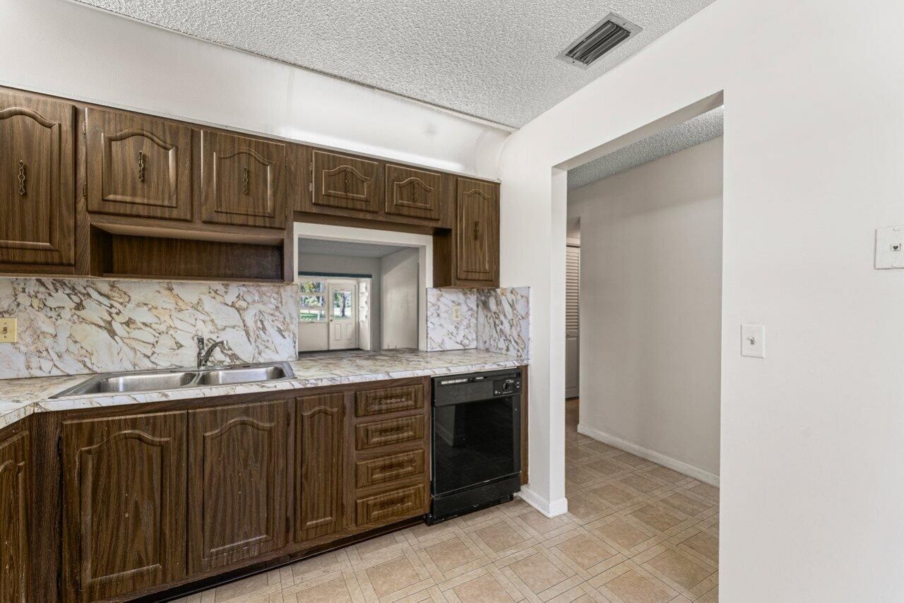 713 Nantucket Circle, Unit B, Lake Worth, FL 33467 Photo