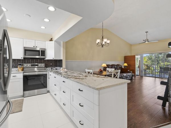 2950 SE Ocean Boulevard, Unit 119-6, Stuart, FL 34996