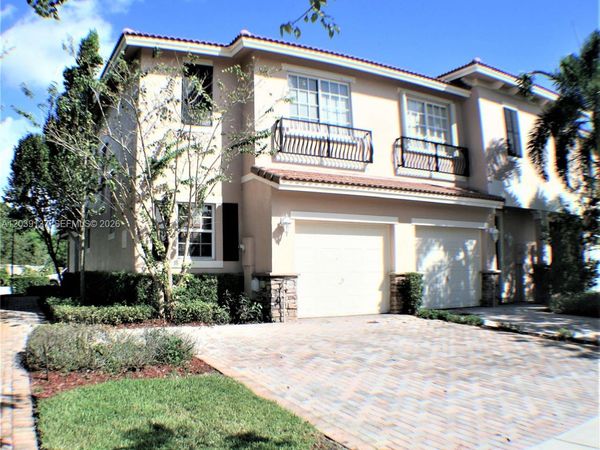 202 Las Brisas Cir , Sunrise, FL 33326