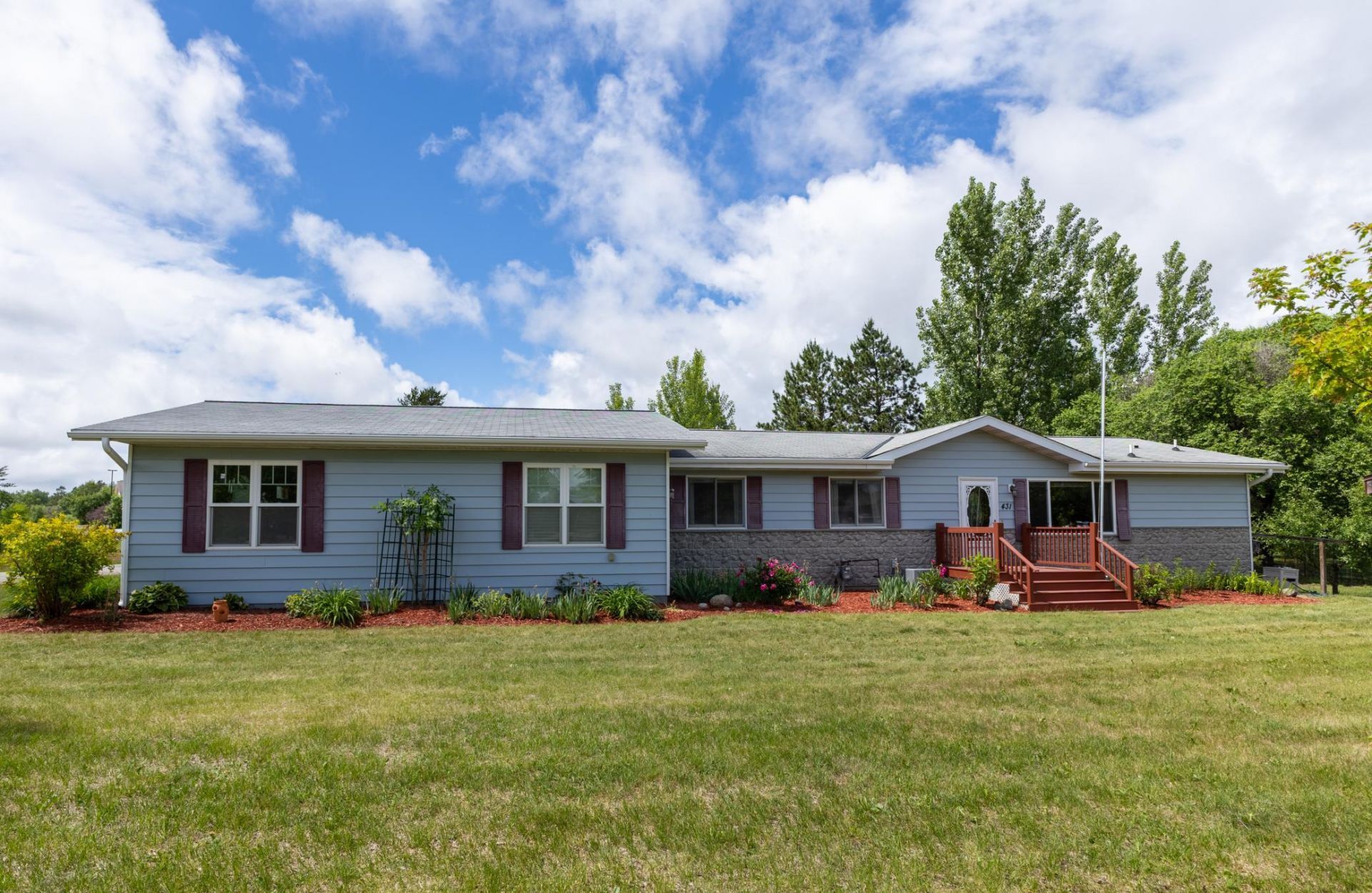 431 Main Street Nw, Menahga, MN 56464 Main Photo