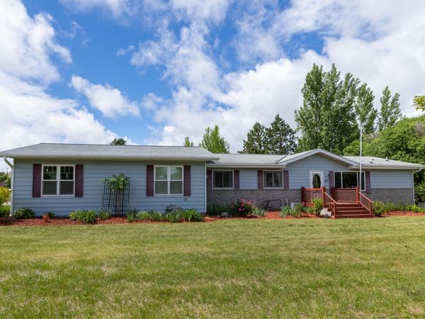 431 Main Street NW, Menahga, MN 56464