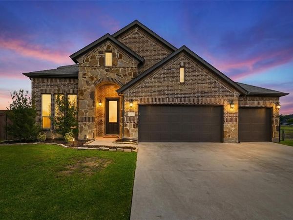 1215 The Trails Drive, Blue Ridge, TX 75424