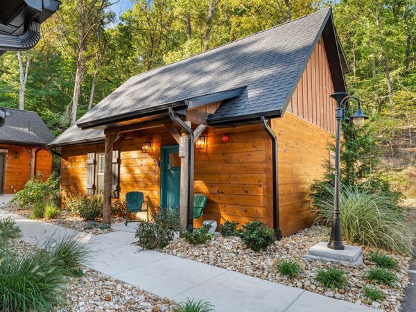 177 Campfire, Hollister, MO 65672
