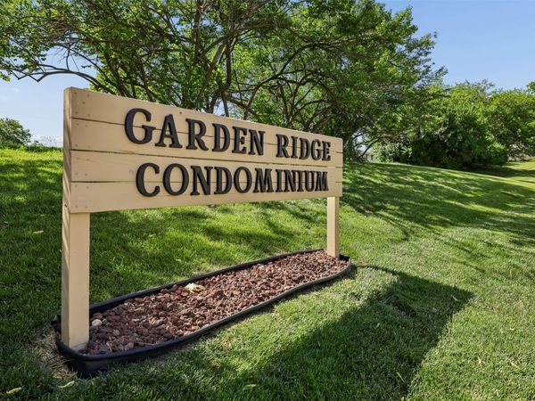 1831 Fuller Road, Unit 18, West Des Moines, IA 50265