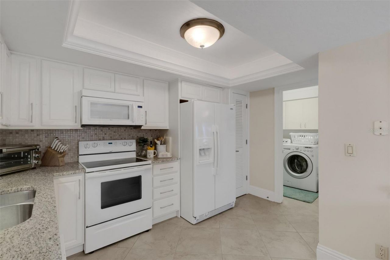 3902 Wilshire Drive, Unit 98, Sarasota, FL 34238 Photo