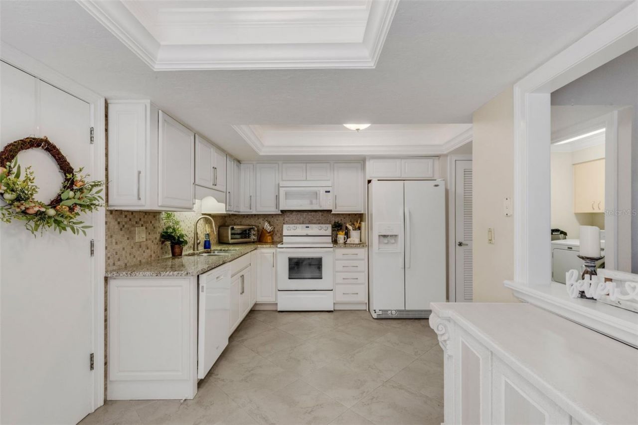 3902 Wilshire Drive, Unit 98, Sarasota, FL 34238 Photo