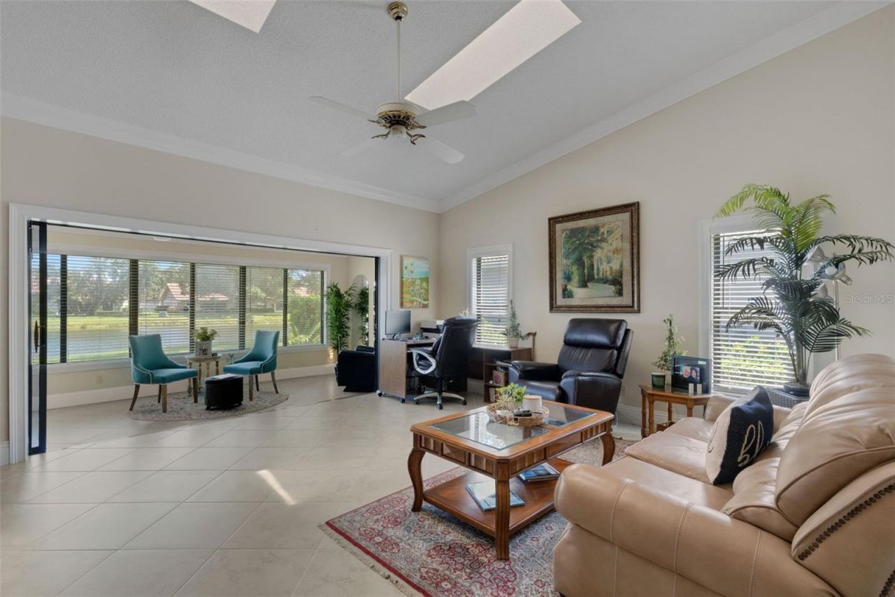 3902 Wilshire Drive, Unit 98, Sarasota, FL 34238 Photo