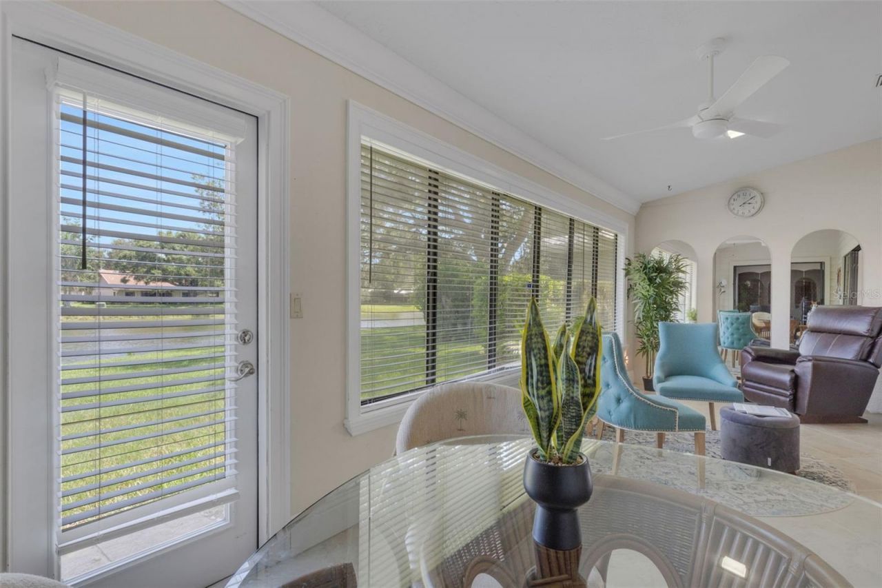 3902 Wilshire Drive, Unit 98, Sarasota, FL 34238 Photo