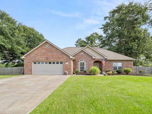 1604 Line Dr, DeRidder, LA 70634