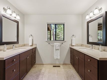 12303 Snowpeak Way, Truckee, CA 96161 Photo