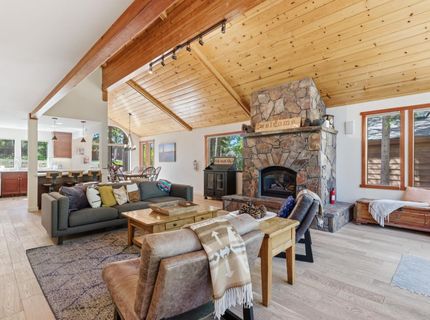 12303 Snowpeak Way, Truckee, CA 96161 Photo