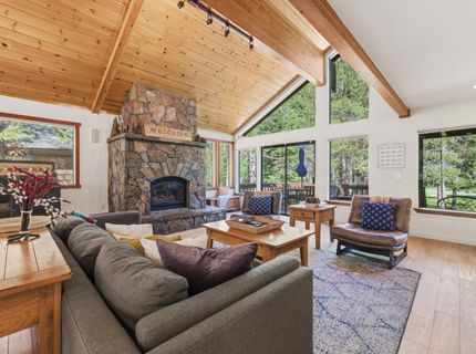 12303 Snowpeak Way, Truckee, CA 96161 Photo