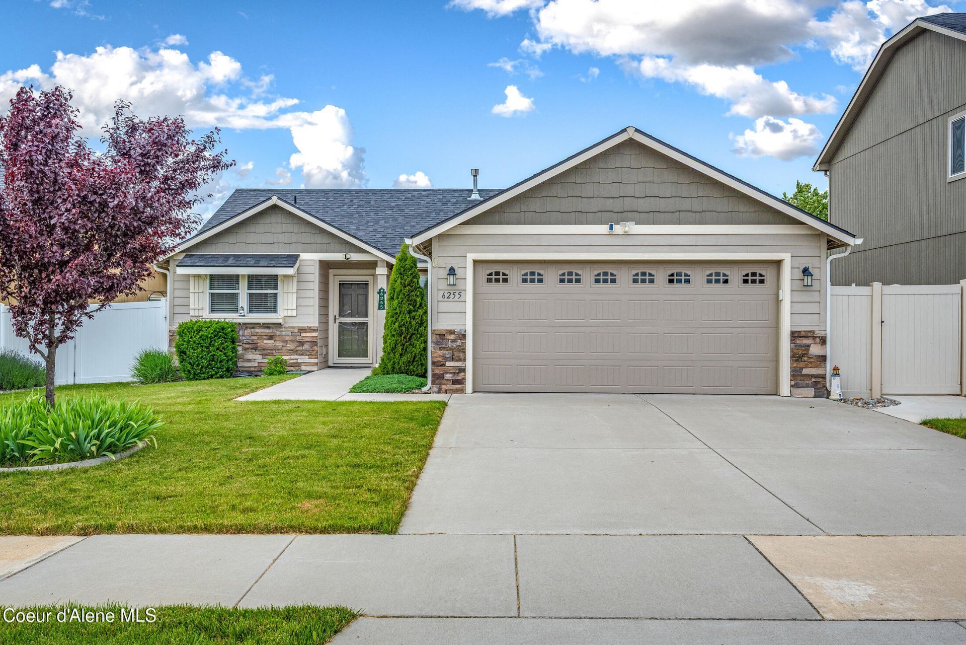 6255 W Harmony St, Rathdrum, ID 83858 Main Photo