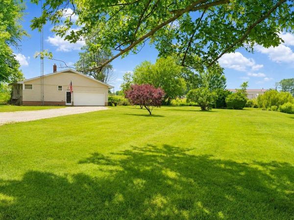 604 Turkey Creek Common, Milford, IN 46542