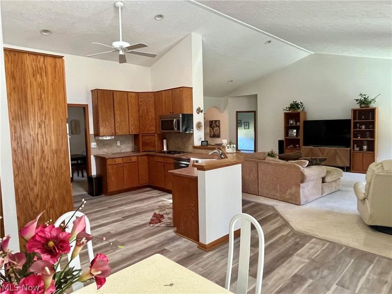 4524 Leawood Drive NE, Canton, OH 44714 Photo 10