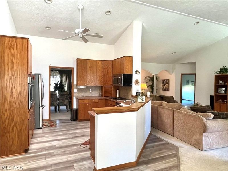 4524 Leawood Drive NE, Canton, OH 44714 Photo 12