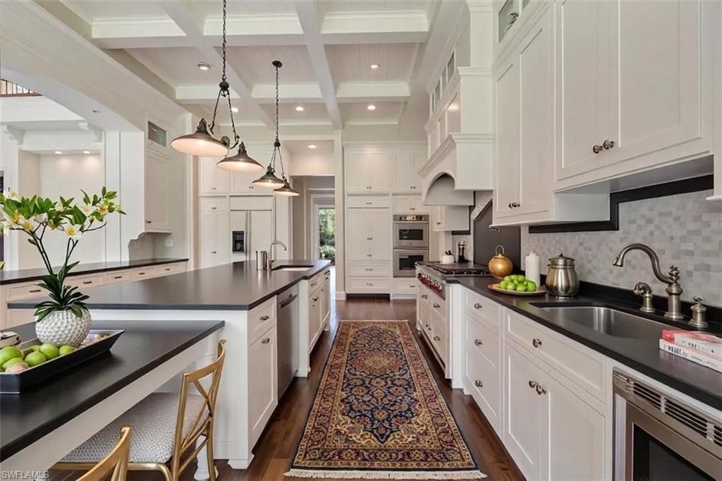 2263 Coach House Ln, Naples, FL 34105 Photo