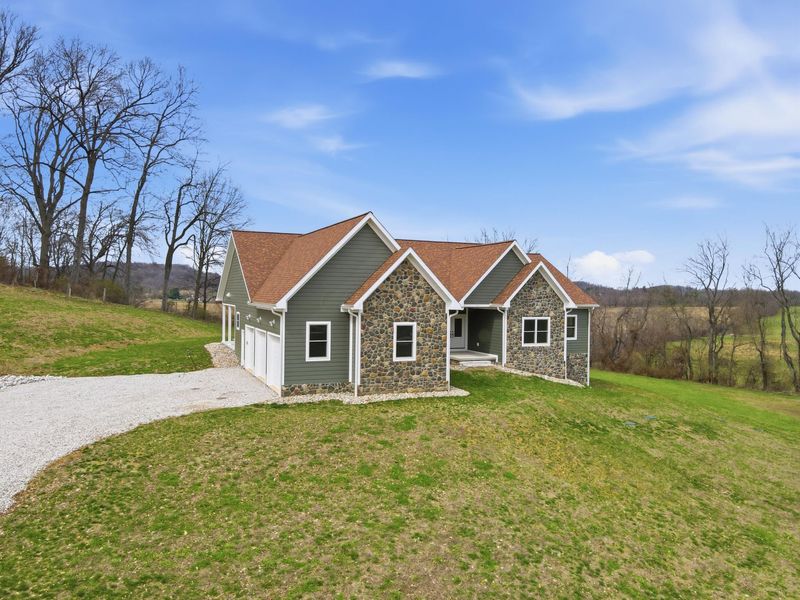 3597 Country Club Road SW, Lancaster, OH 43130 Photo 3