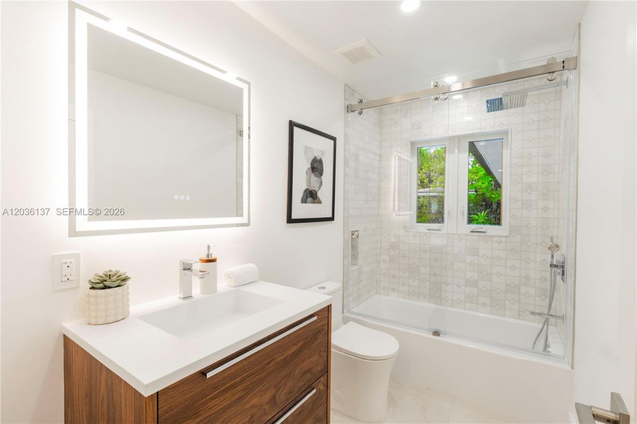 1451 Urbino Ave, Coral Gables, FL 33146 Photo