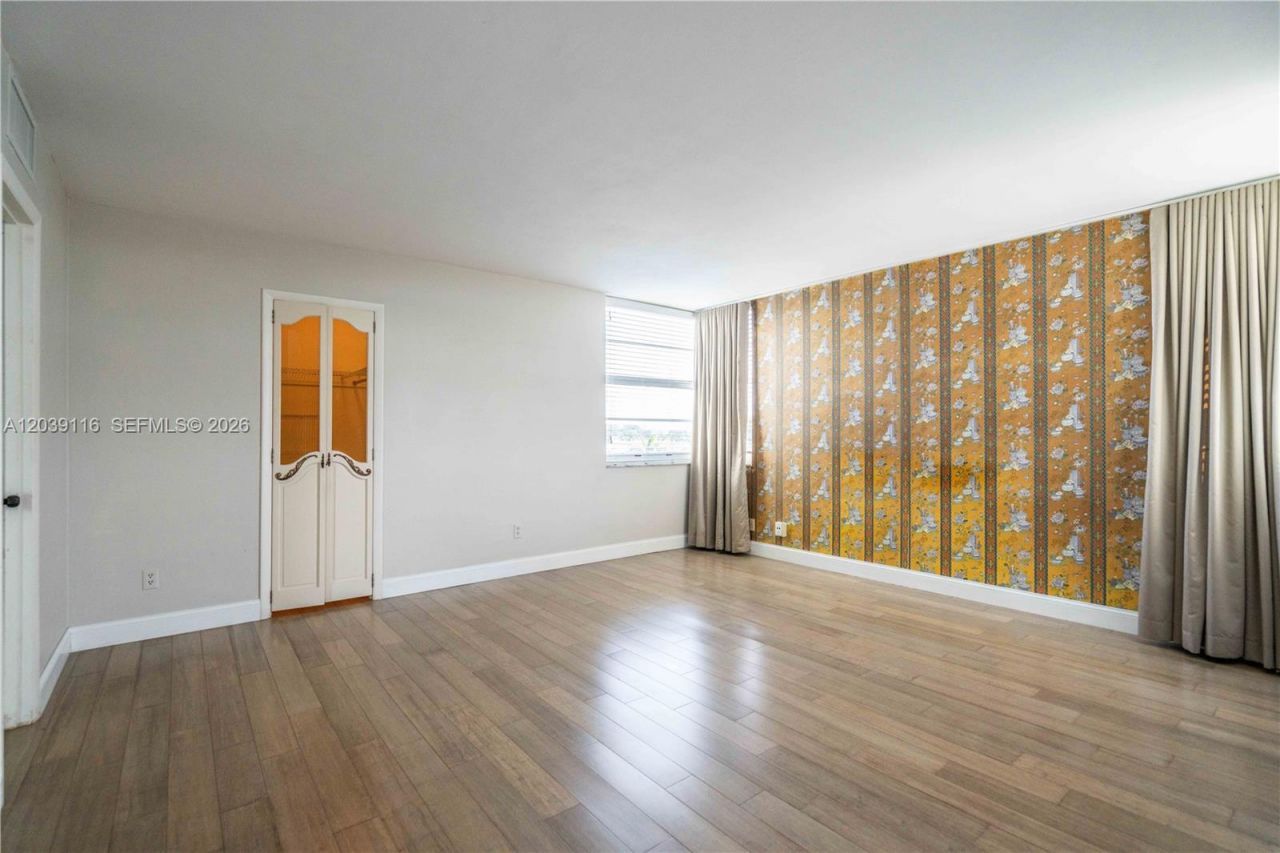 9500 W Bay Harbor Dr, Unit 7D, Bay Harbor Islands, FL 33154 Photo