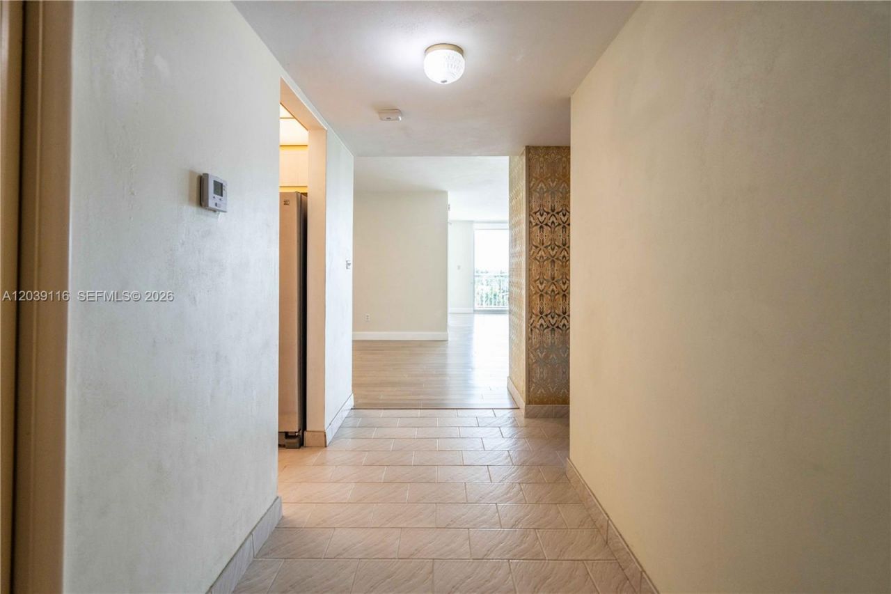 9500 W Bay Harbor Dr, Unit 7D, Bay Harbor Islands, FL 33154 Photo