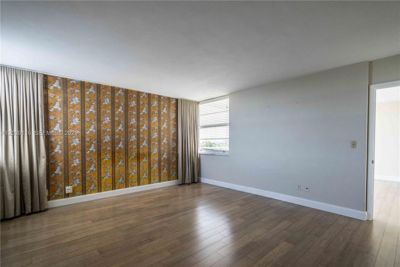 9500 W Bay Harbor Dr, Unit 7D, Bay Harbor Islands, FL 33154 Photo