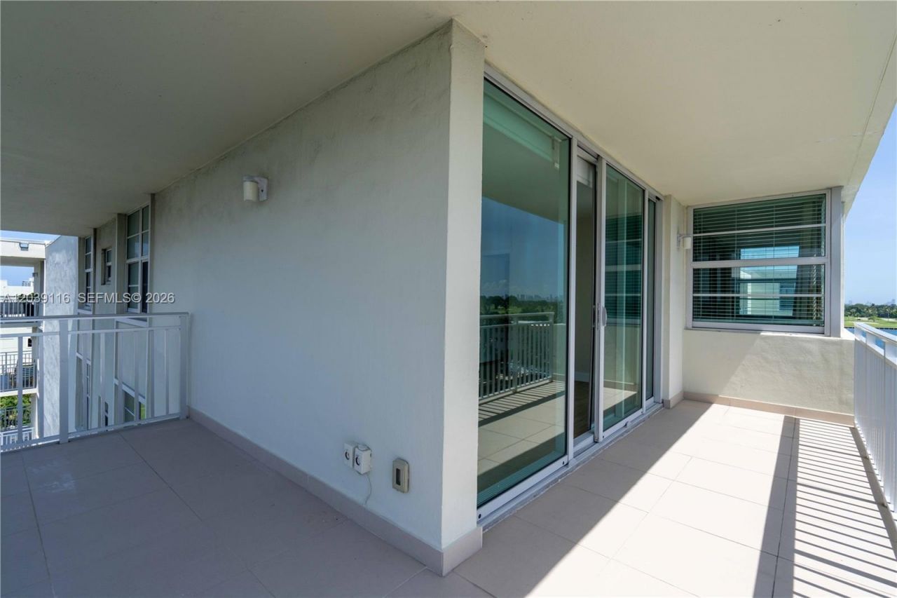 9500 W Bay Harbor Dr, Unit 7D, Bay Harbor Islands, FL 33154 Photo