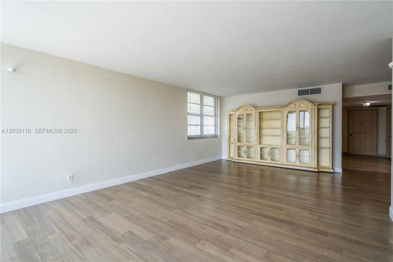 9500 W Bay Harbor Dr, Unit 7D, Bay Harbor Islands, FL 33154 Photo