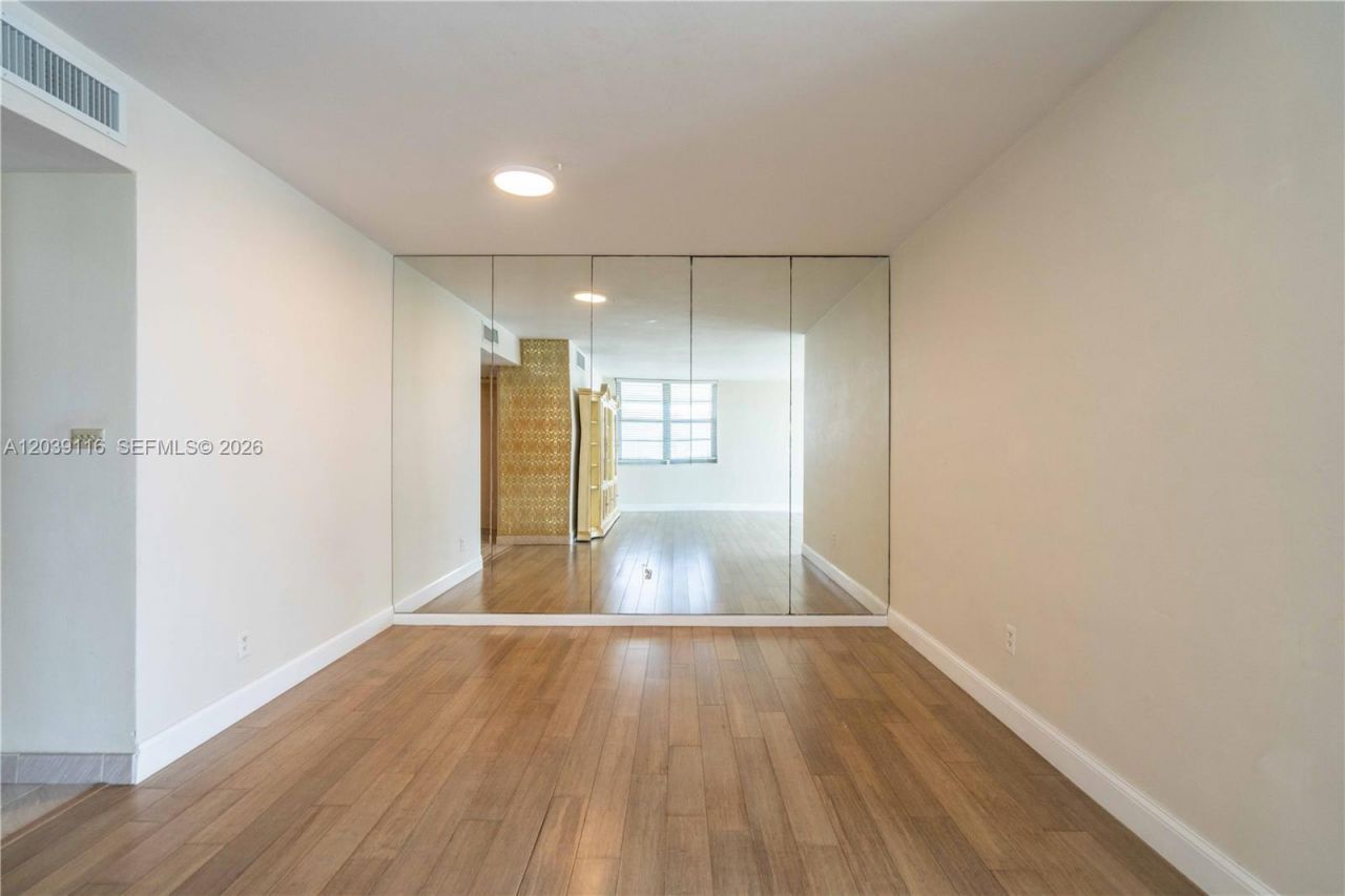 9500 W Bay Harbor Dr, Unit 7D, Bay Harbor Islands, FL 33154 Photo