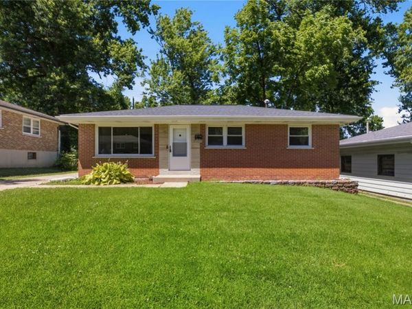 8817 McNulty Drive, St Louis, MO 63114