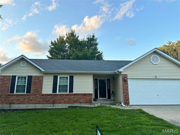 1201 Summerwood Drive, St Peters, MO 63376