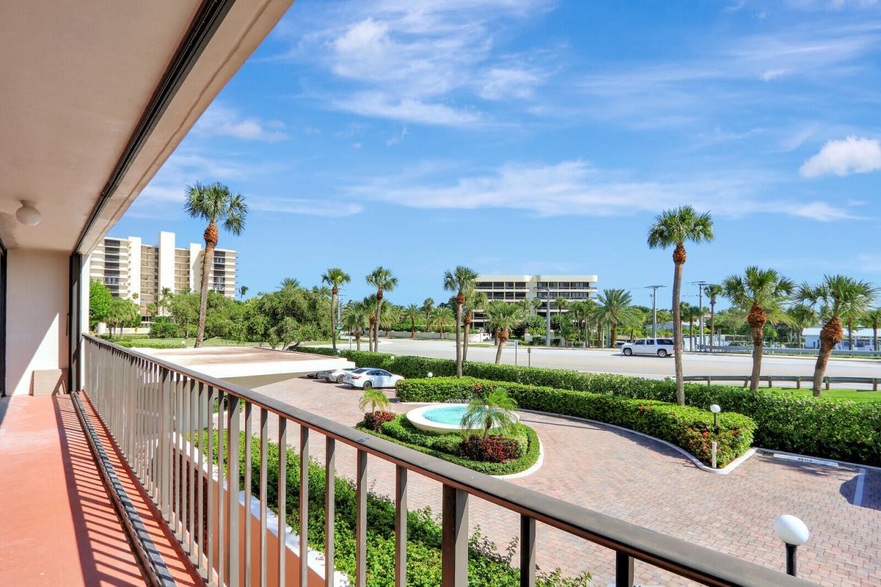 225 Beach Road, Unit 204, Tequesta, FL 33469 Photo