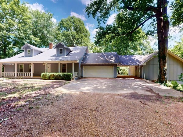 719 Oak Ridge Road , Dyersburg, TN 38024