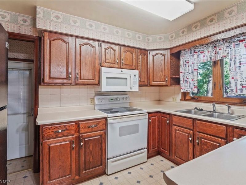 5635 Yorktown Lane, Austintown, OH 44515 Photo 6