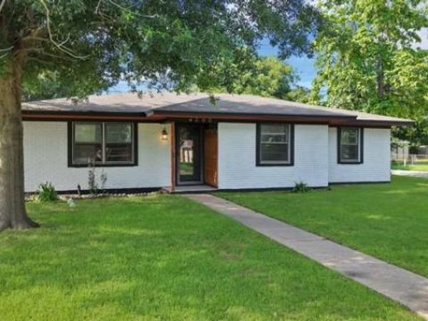 4200 Templeton Street, Greenville, TX 75401