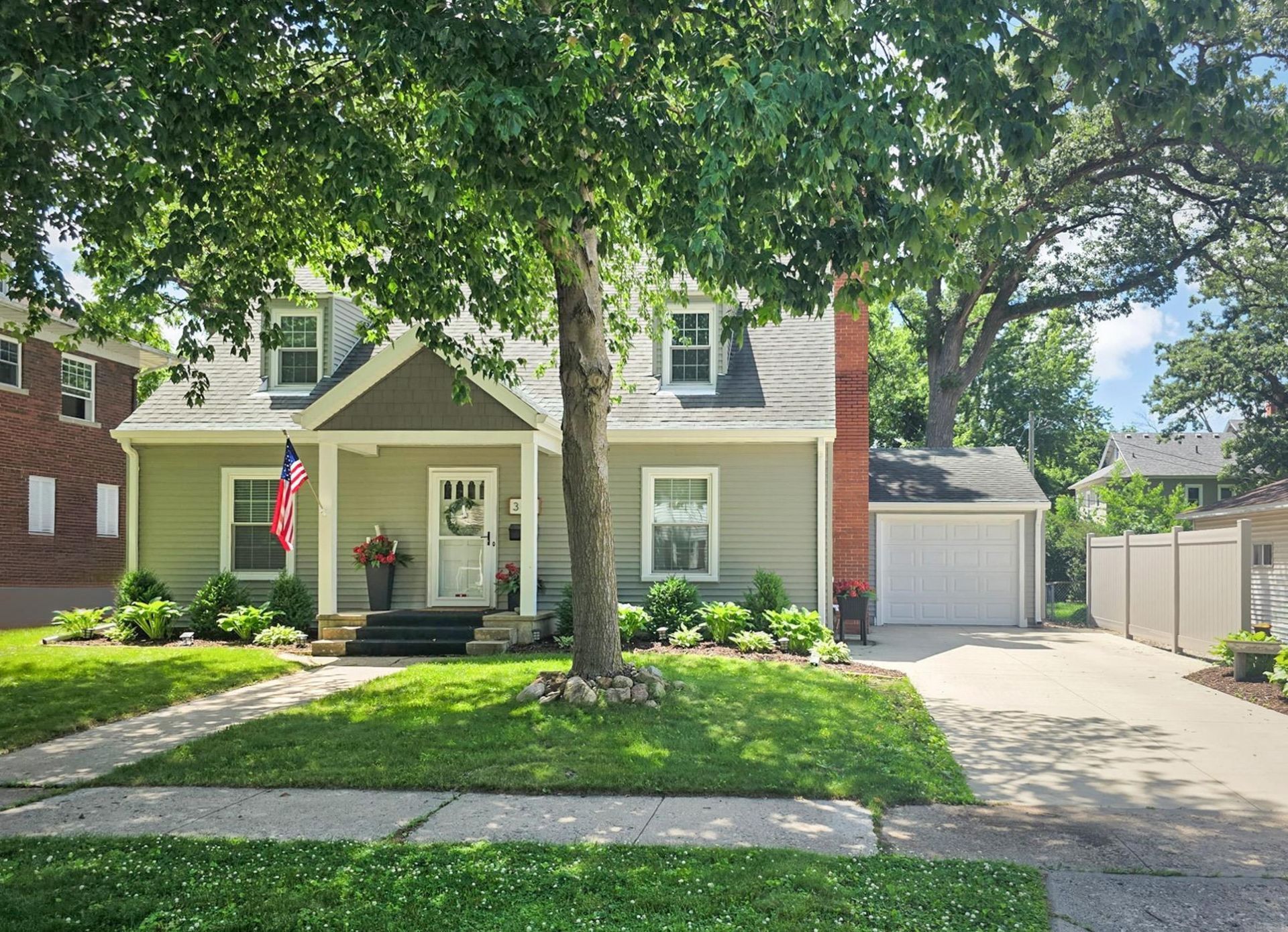 311 3rd Ave Sw, Independence, IA 50644 Main Photo