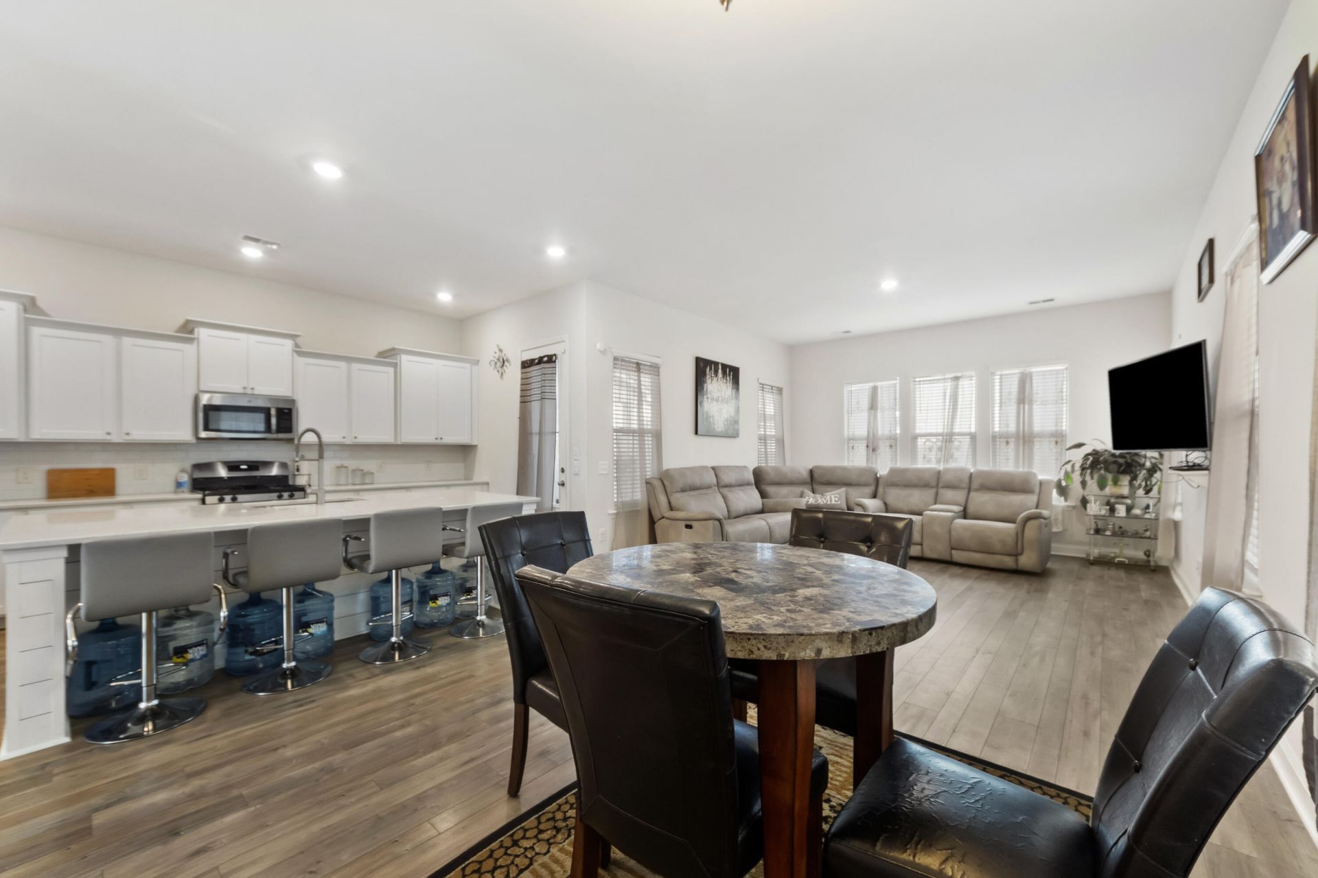 204 Magnolia Garden Drive Photo 11