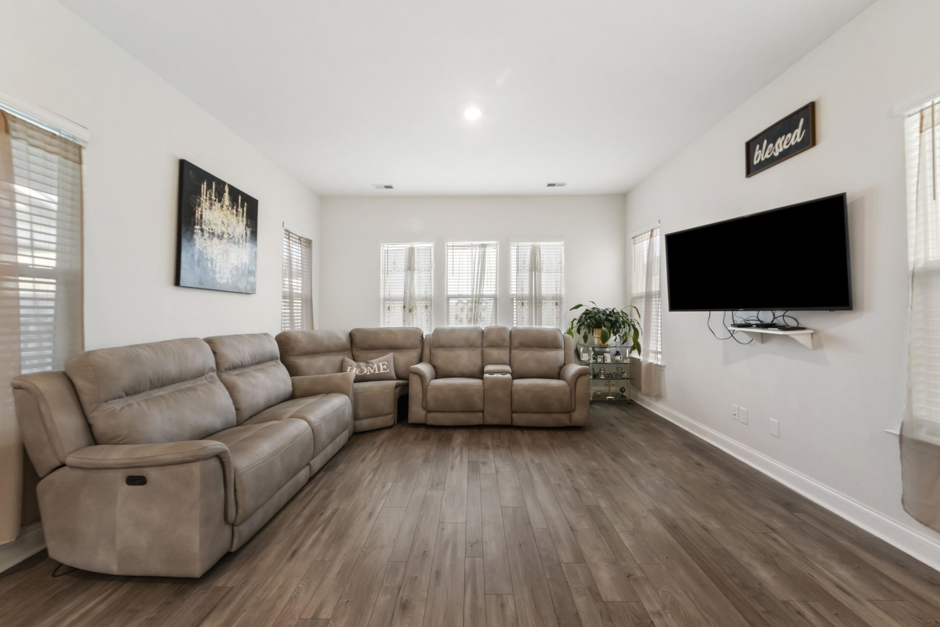 204 Magnolia Garden Drive Photo 13