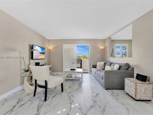 1418 Collins Ave , Unit 504, Miami Beach, FL 33139