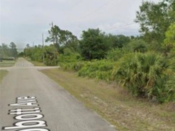 220 NE ABBOTT AVE , Fort Myers, FL 33936