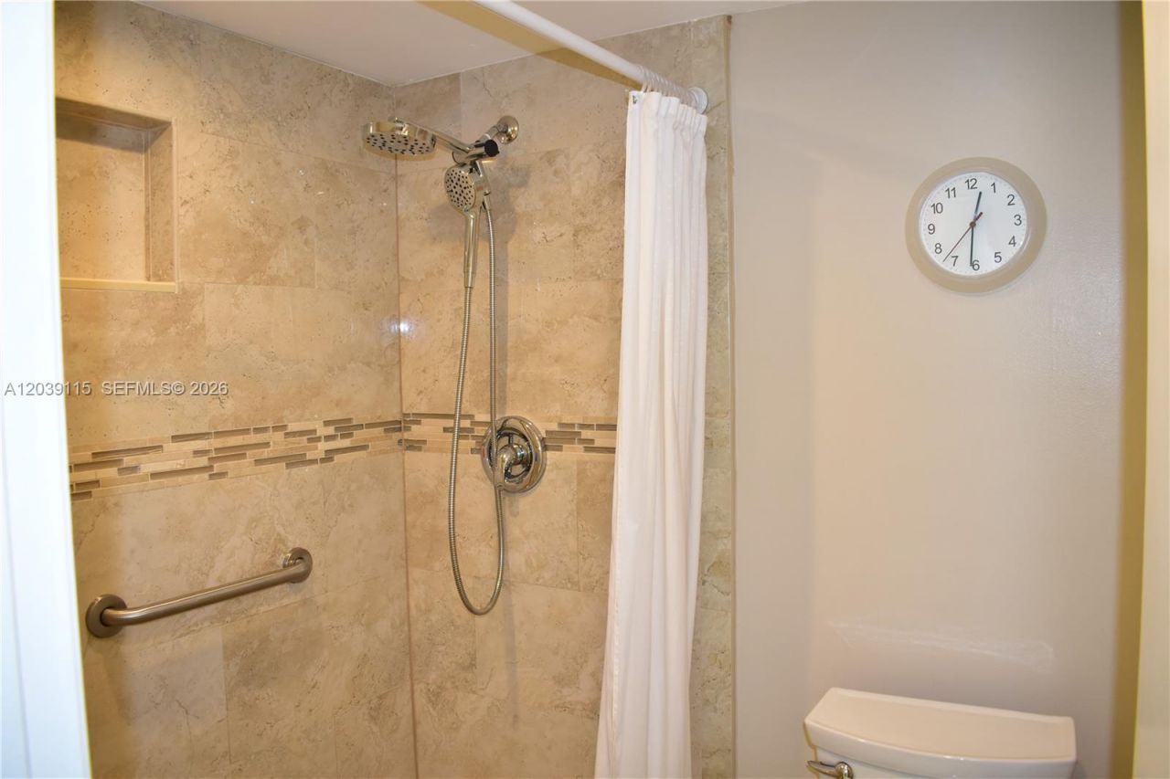 9300 Sunrise Lakes Blvd, Unit 208, Sunrise, FL 33322 Photo