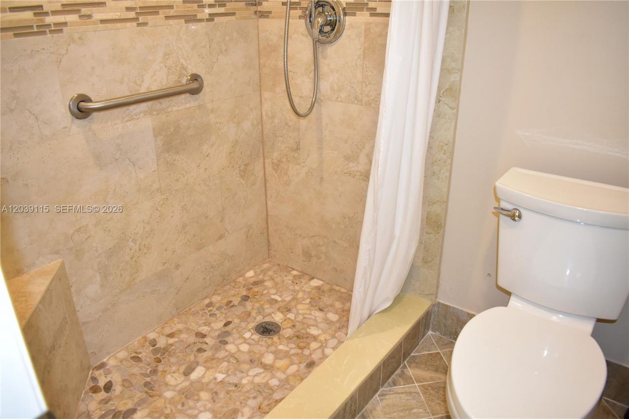 9300 Sunrise Lakes Blvd, Unit 208, Sunrise, FL 33322 Photo
